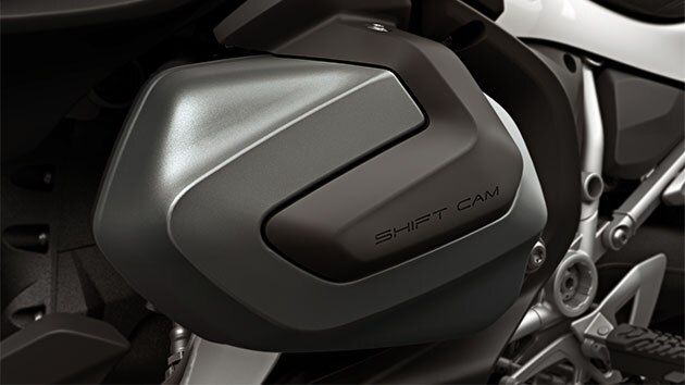 Vemos la R 1250 RT con el sistema de control de árbol de levas variable BMW ShiftCam.